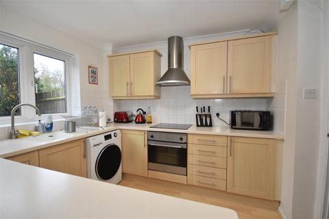 3 Hasletts Close, Tunbridge Wells, TN1 2EE