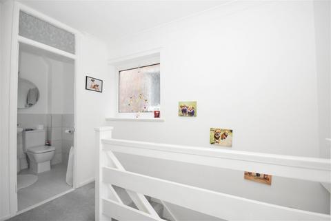 3 Hasletts Close, Tunbridge Wells, TN1 2EE
