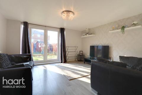 23 Henbane Path, Romford, RM3 8PH