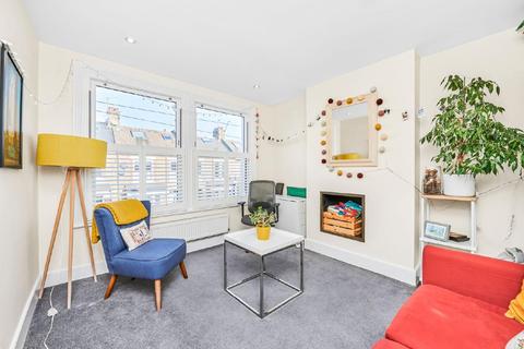 65 Smeaton Road, London, SW18 5JJ