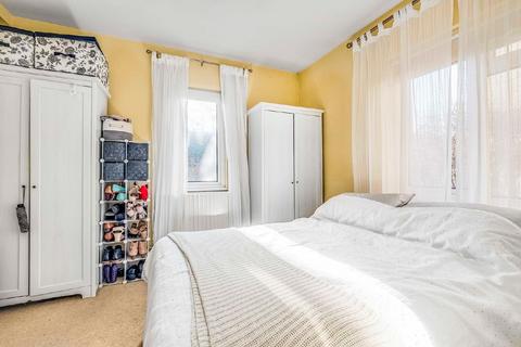 Flat 1, Lancaster House Brathway Road, London, SW18 4BD