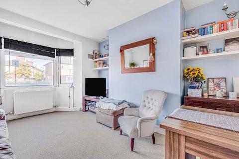 Flat 1, Lancaster House Brathway Road, London, SW18 4BD