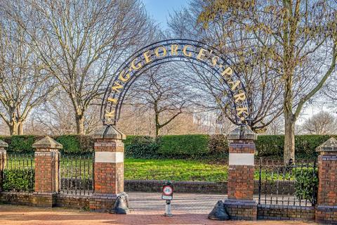 Flat 1, Lancaster House Brathway Road, London, SW18 4BD