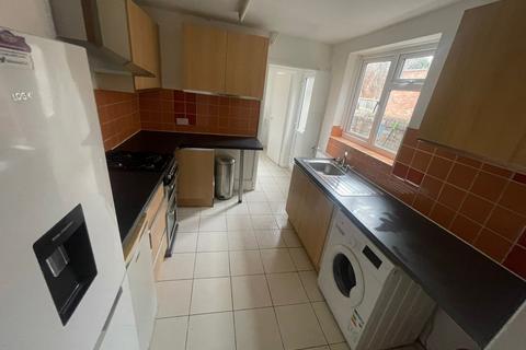 4 bedroom terraced house to rent, East Avenue, Oxford, Oxfordshire, OX4