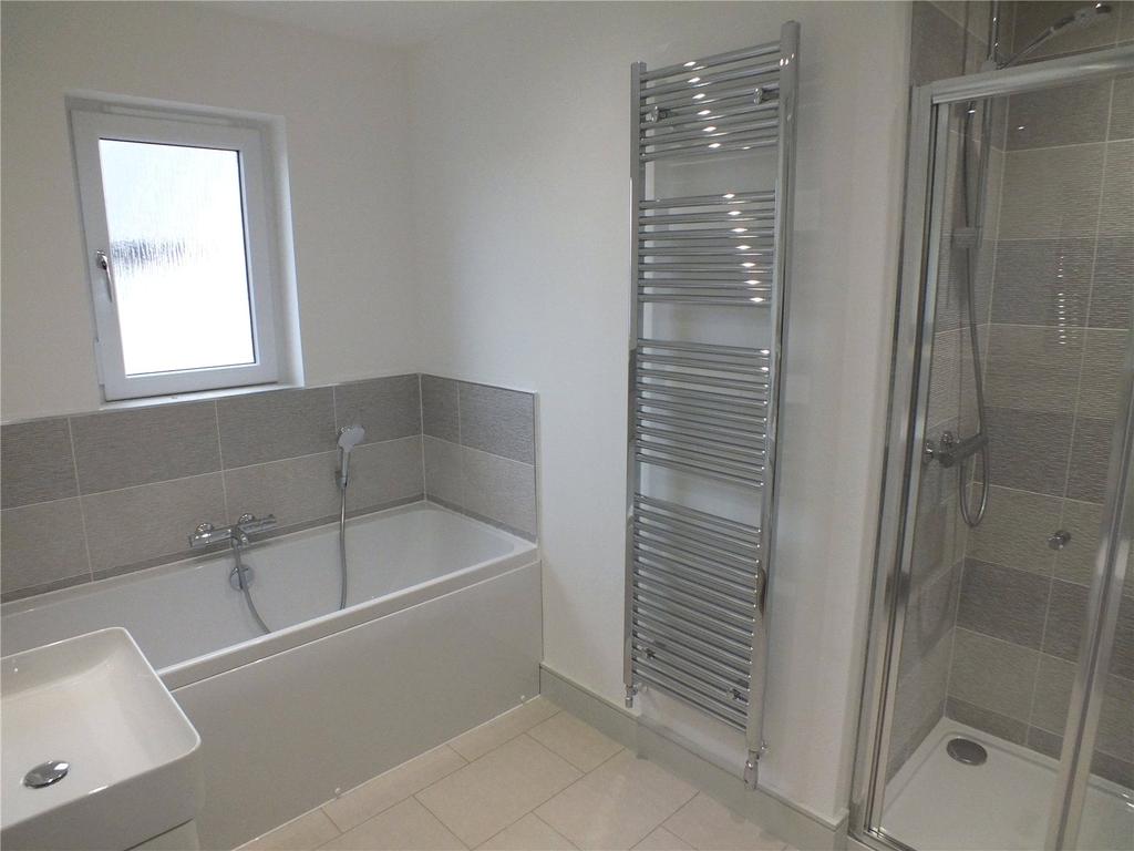 Fanily Bathroom