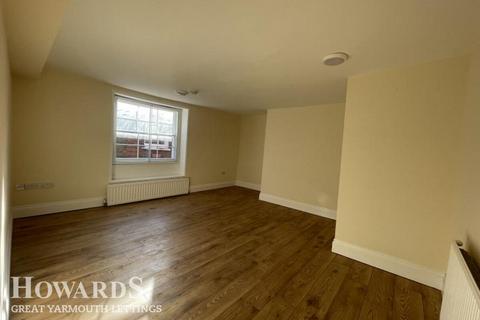 2 bed flat/apartment for rent in Row 46, Great yarmouth