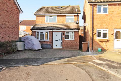 6 Mayfield Close, Shipton Bellinger, Tidworth, SP9 7YG