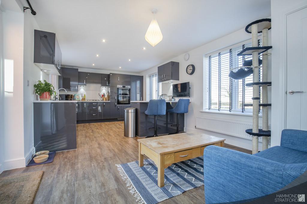 Saffron Avenue, Wymondham 4 bed detached house £425,000