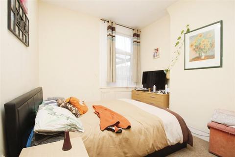 2 bedroom apartment to rent, Francis Road, London, E10