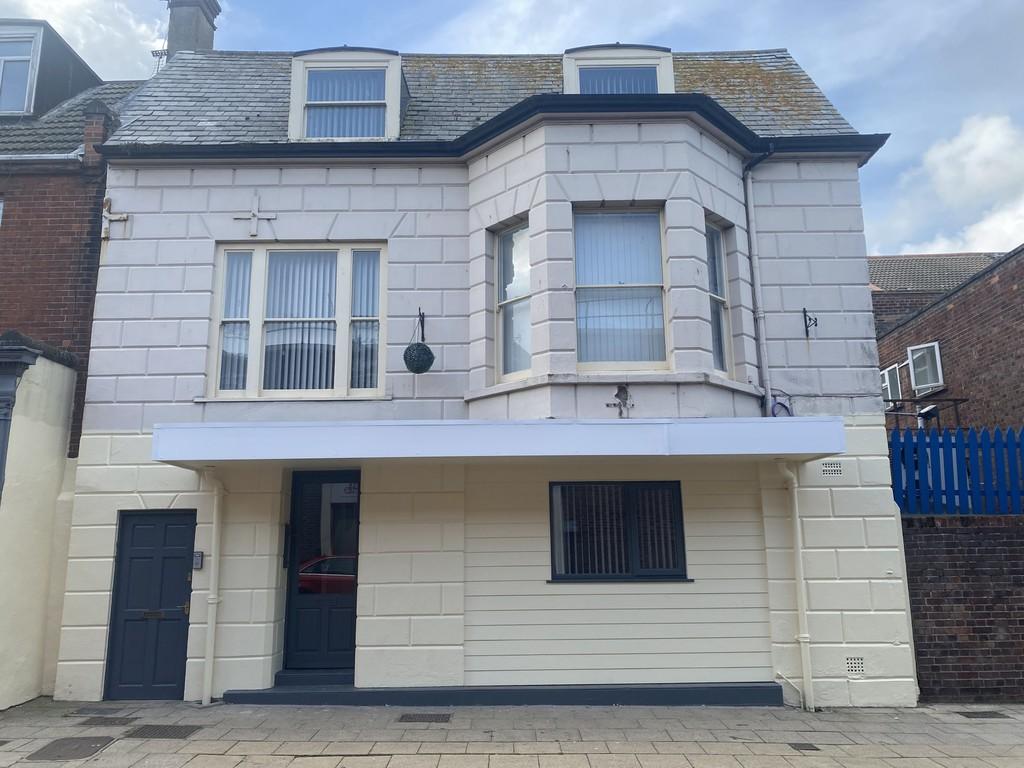Deneside, Great Yarmouth 1 bed apartment £695 pcm (£160 pw)
