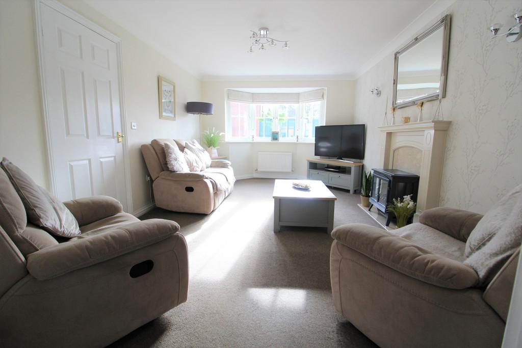 Willoughby Chase, Gainsborough 3 bed detached house for sale £250,000