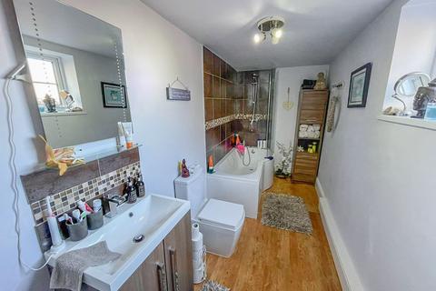 163a Welholme Road, Grimsby, DN32 9LR