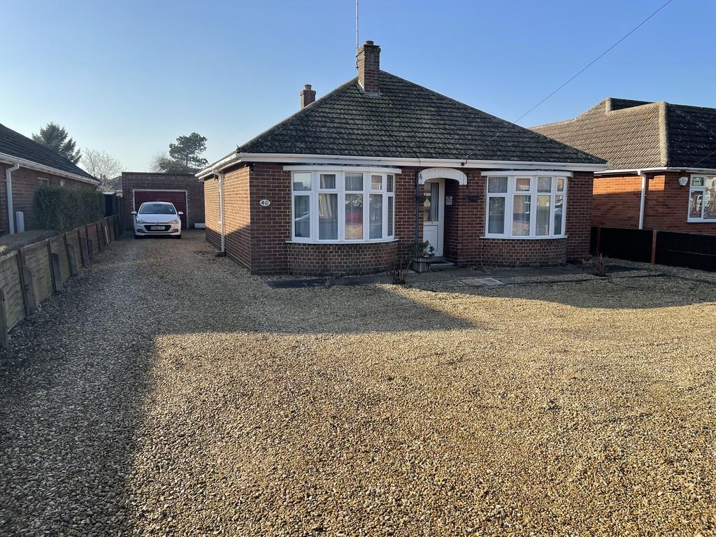 Barbers Drove North, Crowland 3 bed detached bungalow for sale £299,995