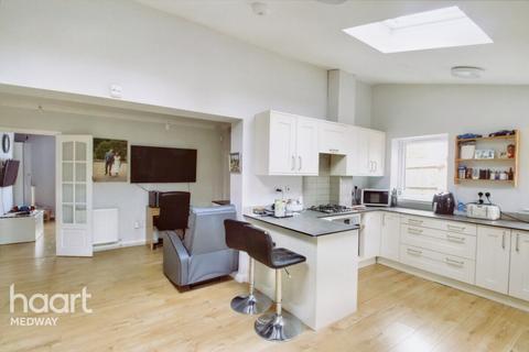 187 Darnley Road, Rochester, ME2 2UJ