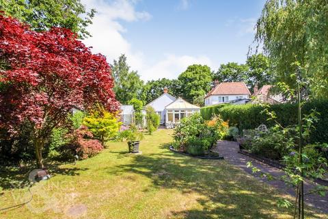 2 bedroom detached bungalow for sale, Gipsy Lane, Norwich