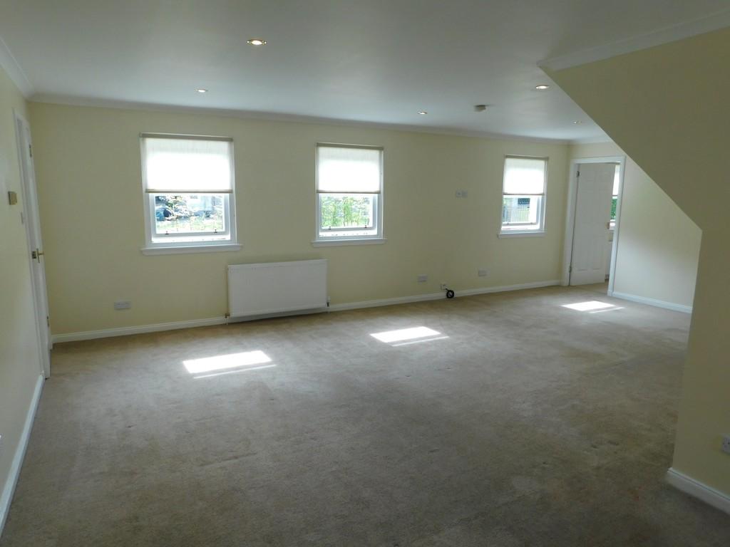 Newpark Mews, Bellsquarry 4 bed barn conversion £1,350 pcm (£312 pw)