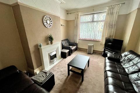 5 bedroom terraced house for sale, Soothill Lane, Batley