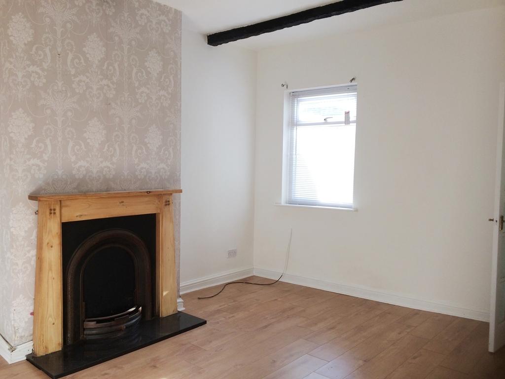 Vicarage Road, Wednesfield WV11 3 bed terraced house £750 pcm (£173 pw)