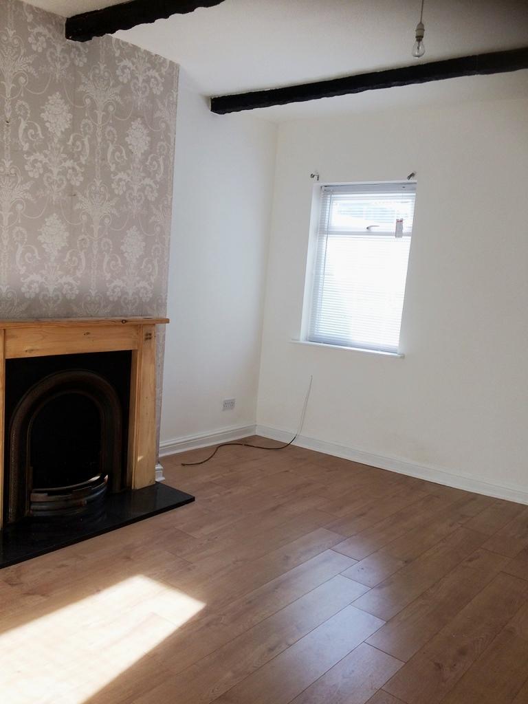 Vicarage Road, Wednesfield WV11 3 bed terraced house £750 pcm (£173 pw)