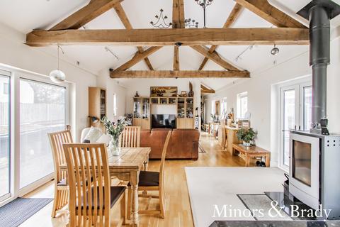 2 bedroom barn conversion for sale - Low Street, Diss