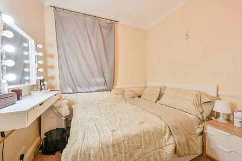 86a Sydney Road, Ealing, London, W13 9EY