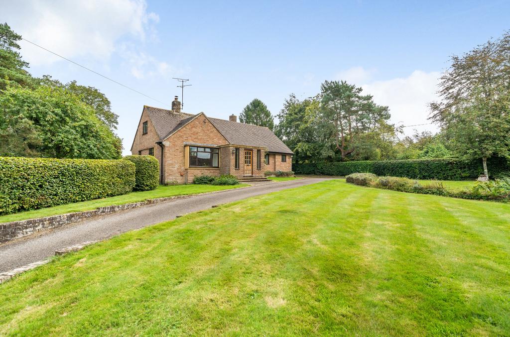 Dowlish Wake, Ilminster, Somerset, TA19 4 bed bungalow £695,000