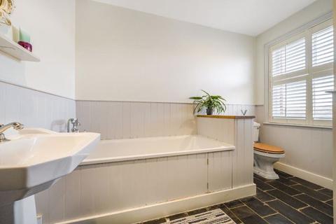 44 Croft Road, Godalming, GU7 1DD