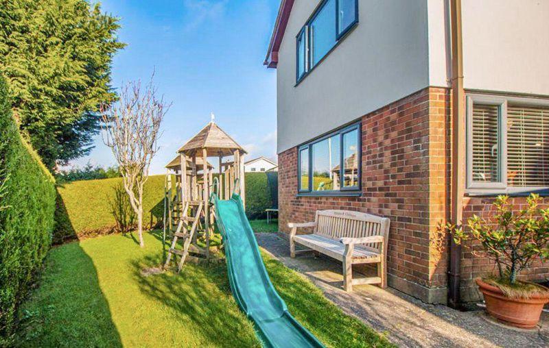 9 Beechwood Rise