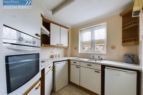 1 bedroom retirement property for sale, RETIREMENT APARTMENT, HILLCROFT COURT