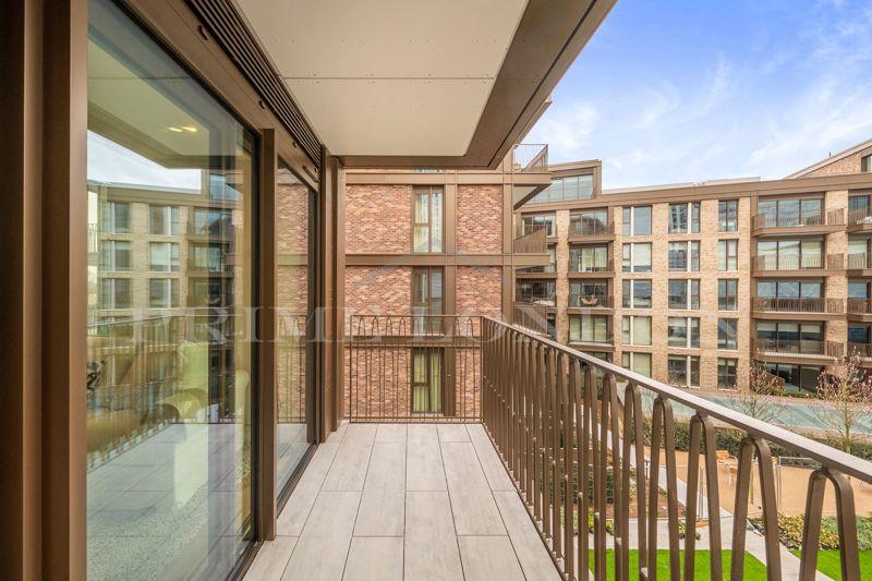 Valentine House, Kings Road Park, Fulham 2 bed apartment to rent £