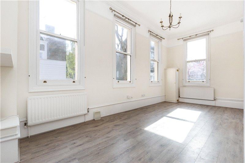 Earls Court Square, Earls Court... 2 bed apartment £2,492 pcm (£575 pw)