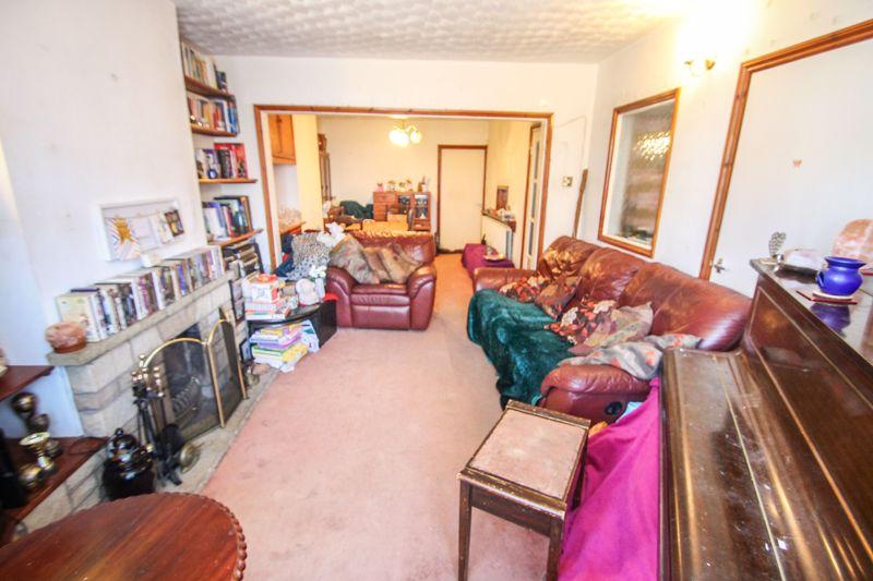 Ennismore Avenue, Greenford 3 bed terraced house £535,000