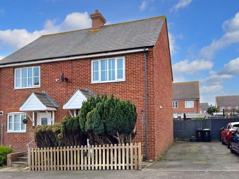 PUTTON LANE, CHICKERELL, WEYMOUTH 2 bed semidetached house £265,000