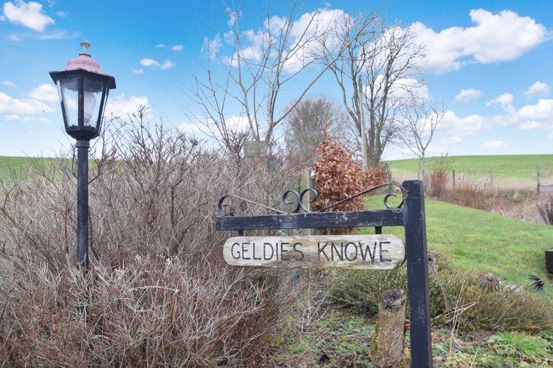 Geldies Knowe, Skirling, Biggar 2 bed detached bungalow for sale £325,000