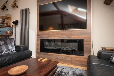 11 St Ninians Court Heathcote Road, Crieff, PH7 4AS