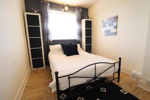25 Applecroft Road, Luton, LU2 8BB