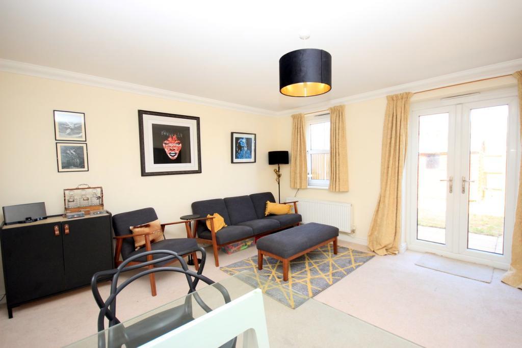 Ashton Gate, Flitwick, Bedfordshire... 3 bed townhouse £1,350 pcm (£