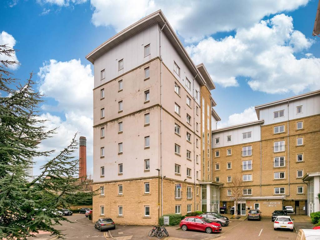 Pilrig Heights, Edinburgh, 2 bed flat £1,225 pcm (£283 pw)