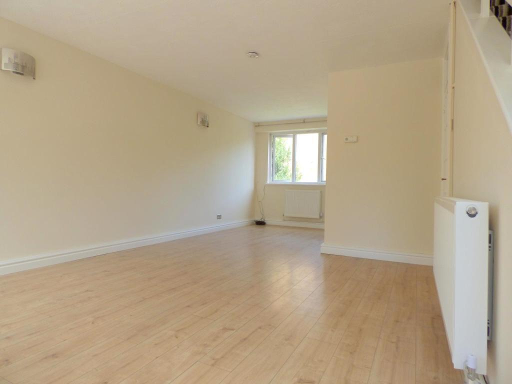 Burnt Ash Road, Lee, SE12 3 bed townhouse £1,900 pcm (£438 pw)