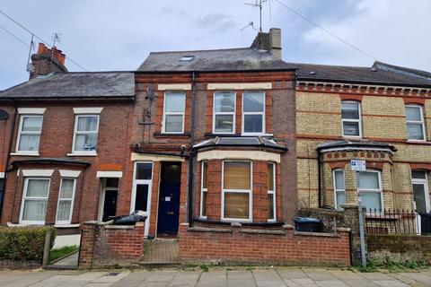 Studio to rent - Flat ,  Stockwood Crescent, Luton