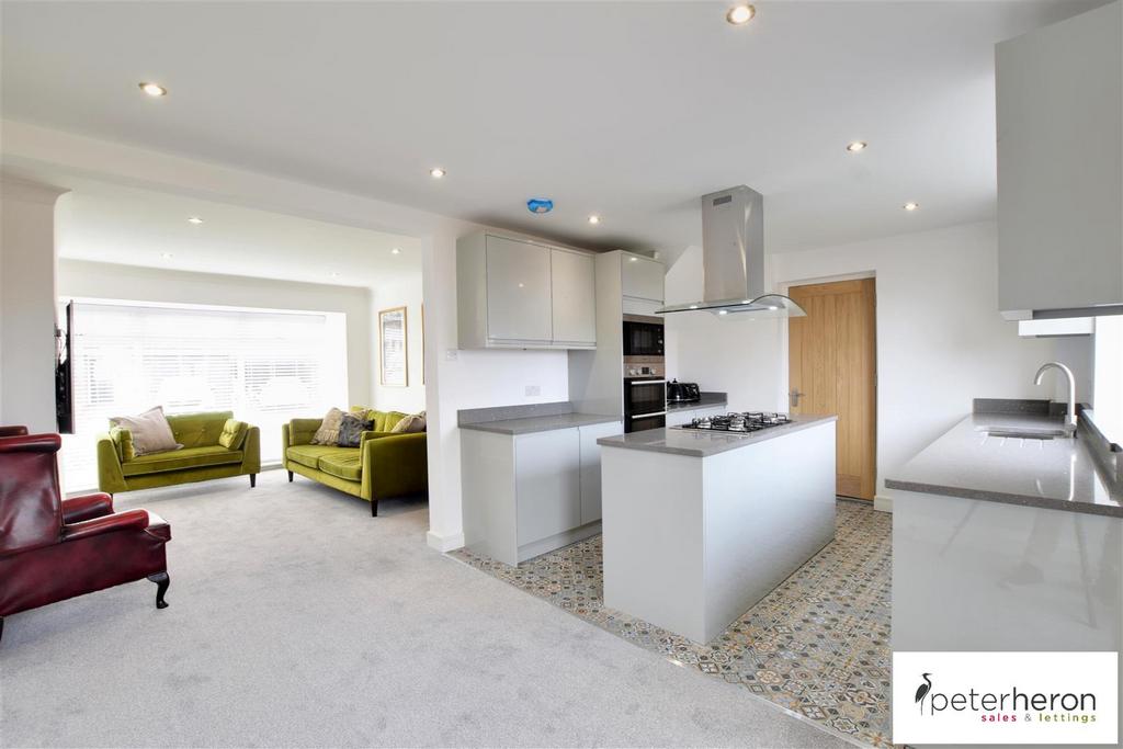 Broomshields Close, Fulwell, Sunderland 3 bed semidetached house £