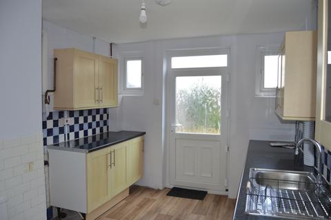 3 bedroom semi-detached house to rent, Millbrook Crescent, Carmarthen SA31