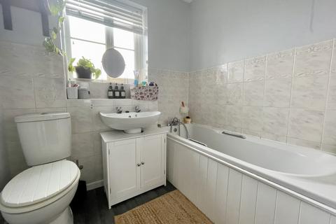 12 Caburn Close, Eastbourne, BN23 8LP