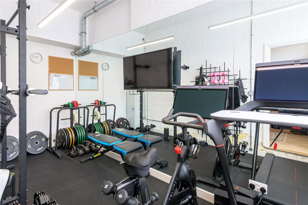 Gym / Garage