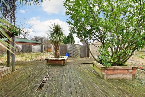 8a Oak Way, Croydon, CR0 7ST