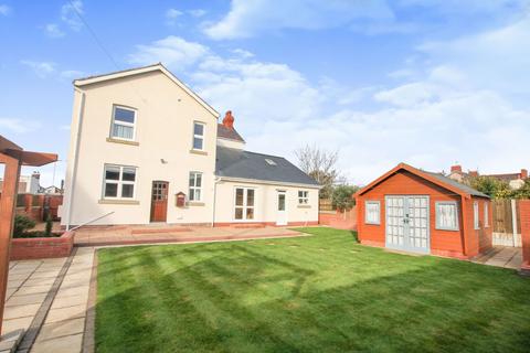 3 bedroom detached house for sale, Victoria Road, Prestatyn, Denbighshire LL19 7SR