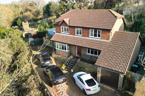 4 bedroom detached house for sale - Griggs Way, Borough Green TN15