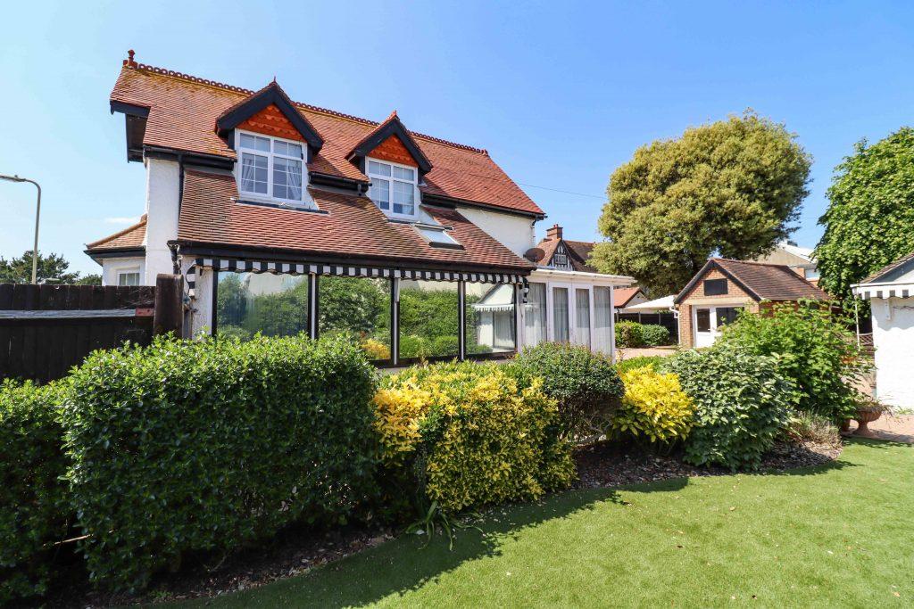 Seafront, Hayling Island 3 bed detached house for sale £595,000