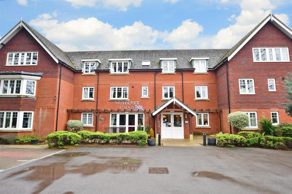 New Brighton Road, Emsworth, Hampshire 1 bed flat for sale £165,000