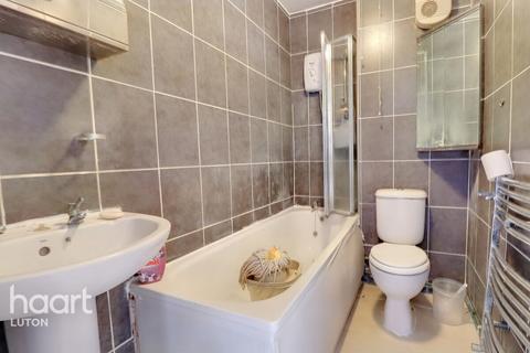 2 bedroom maisonette for sale, Dallow Road, Luton